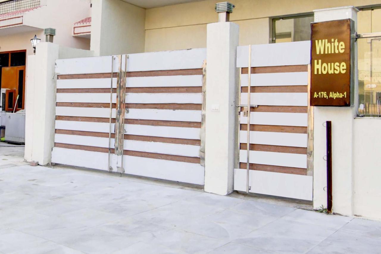 Hotel Oyo White House Noida Exterior foto